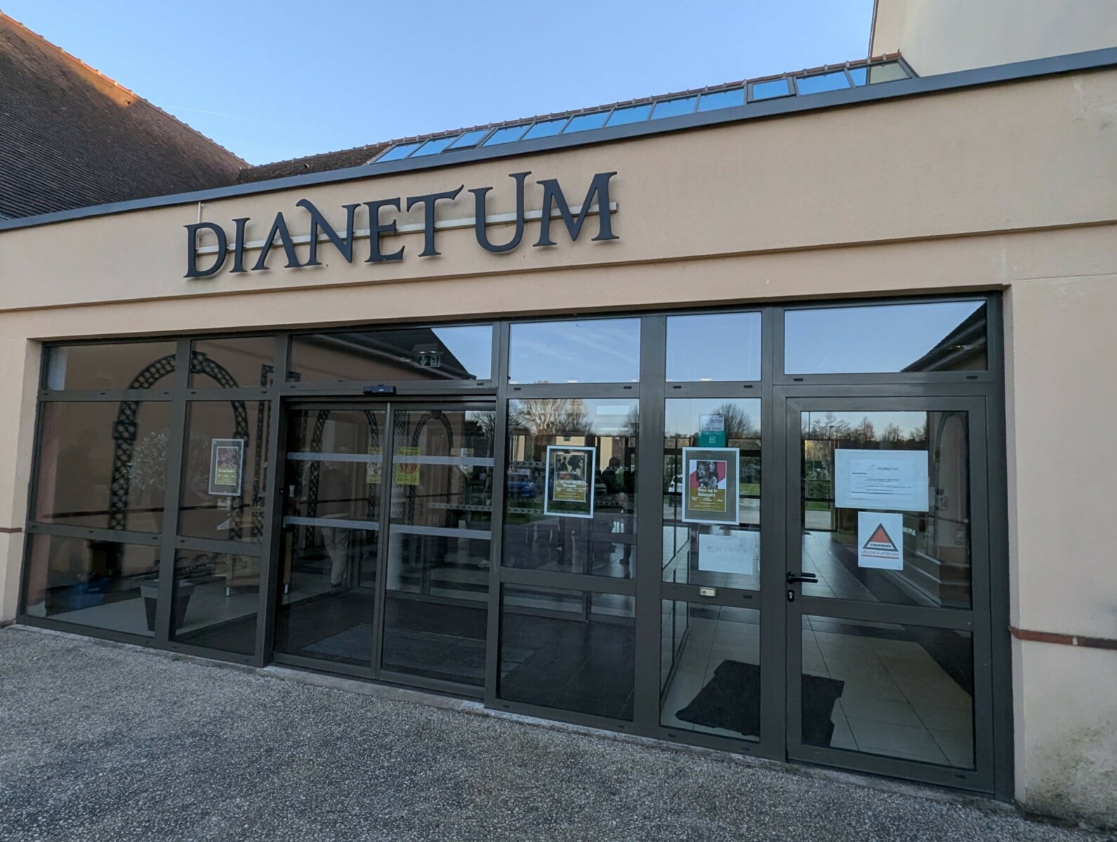 Presse / Article Echo Républicain - Initiation au bridge au Dianetum